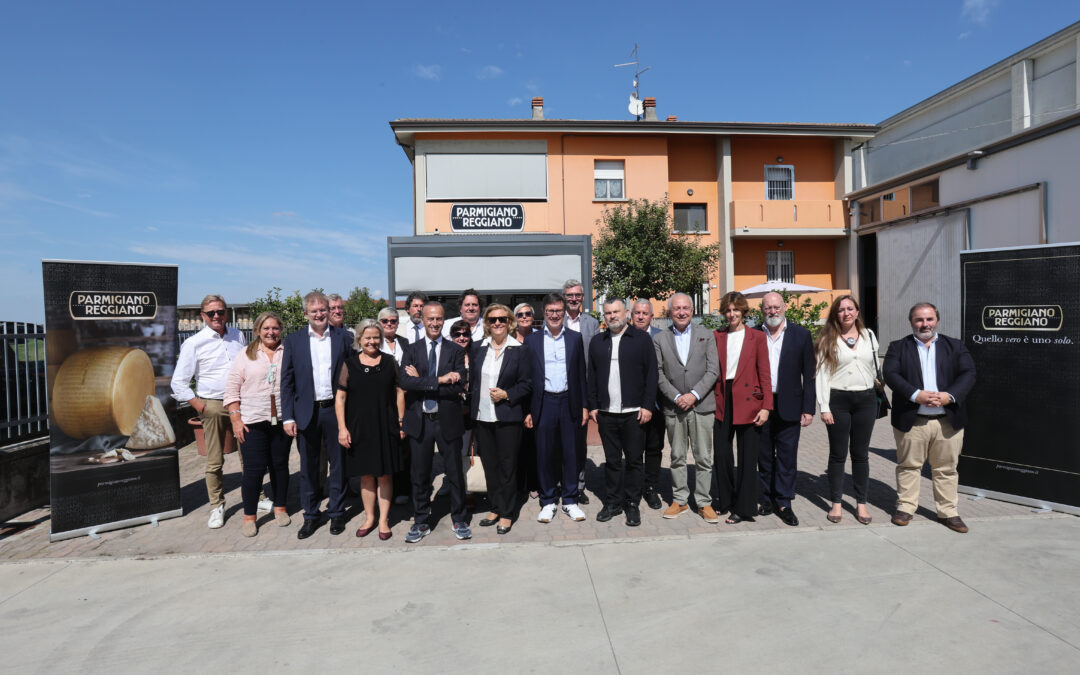 40 europarlamentari in visita al Caseificio Agricolo del Milanello